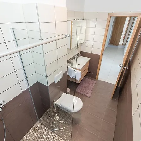 Kreuzpointner Apartment *